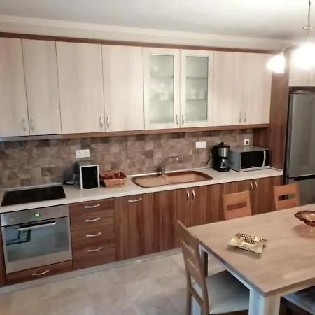 Apartament Kali Luxury -silver-gold-