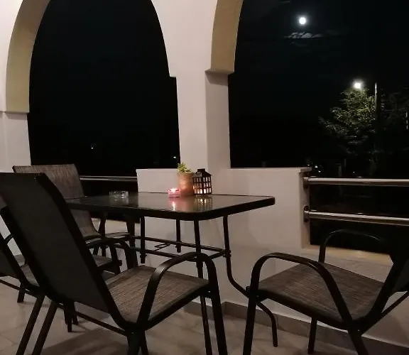 Kali Luxury -silver-gold- Apartman *